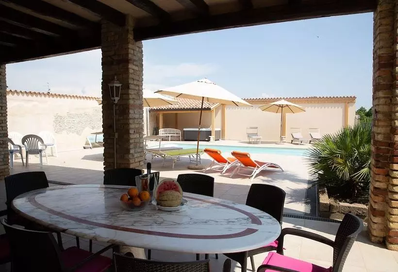 Majatalo Palazzo Strassoldo Bed & Breakfast