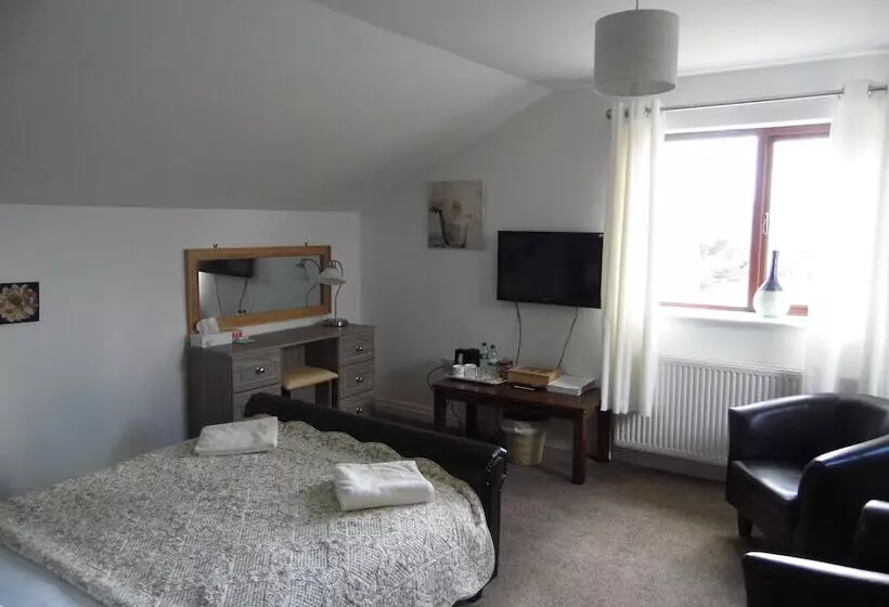 Majatalo Clerk Laithe Lodge