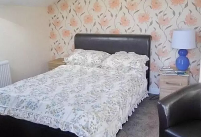 Majatalo Clerk Laithe Lodge