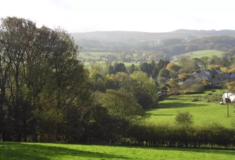 Majatalo Clerk Laithe Lodge