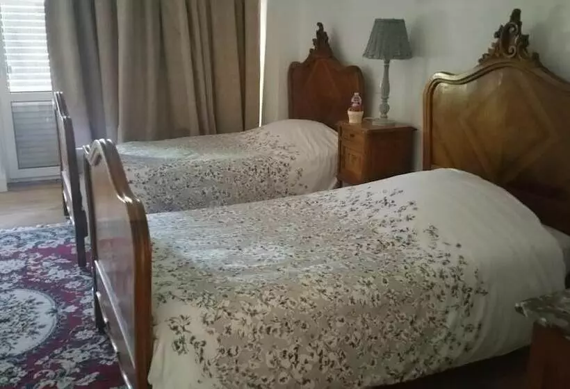 Majatalo L Obsidienne