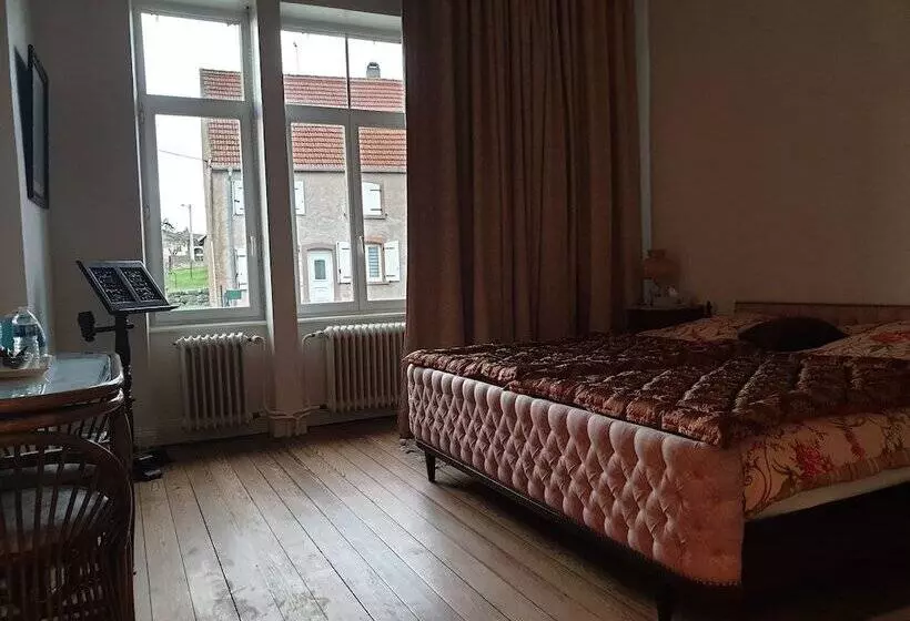 Majatalo L Obsidienne