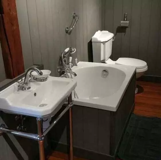 Majatalo L Obsidienne