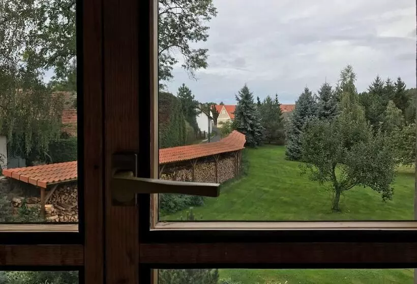 ペンション Penzion Zámek Lešany