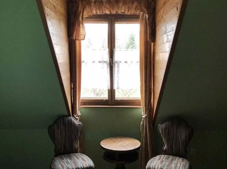 ペンション Penzion Zámek Lešany