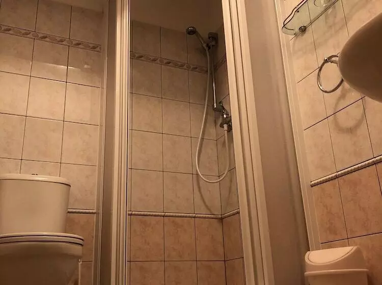 ペンション Penzion Zámek Lešany