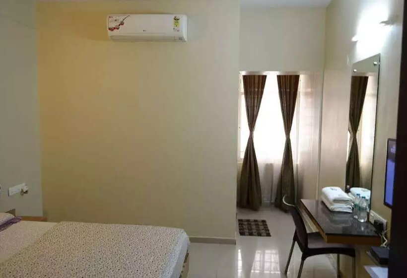 ホテル B M Shree Residency