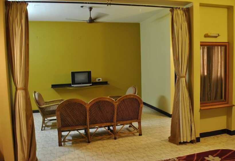 ホテル B M Shree Residency