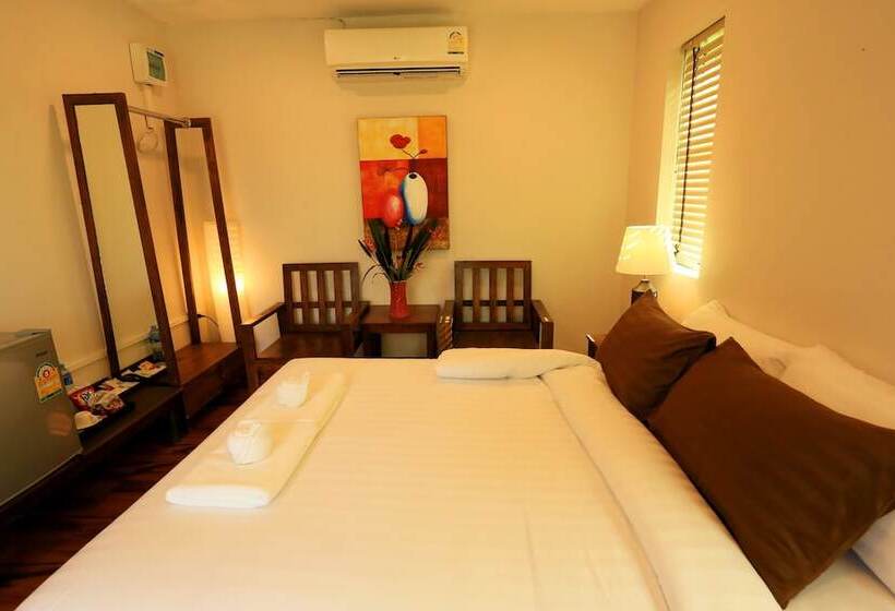 هتل Chiangkhan River Green Hill