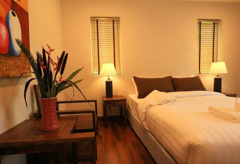 هتل Chiangkhan River Green Hill