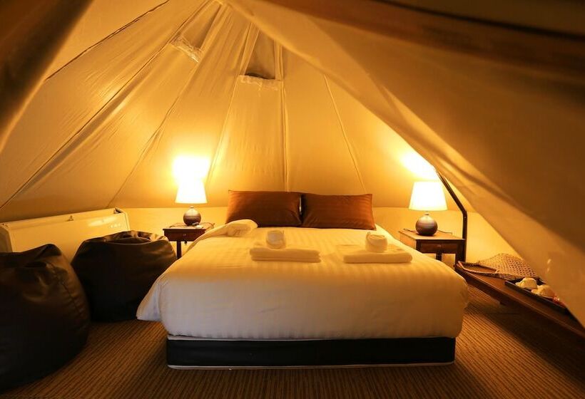 هتل Chiangkhan River Green Hill