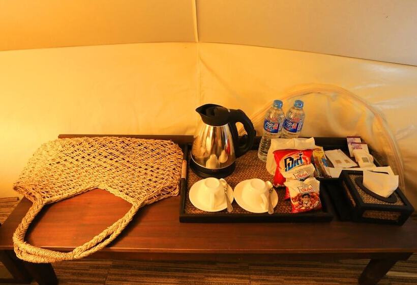 هتل Chiangkhan River Green Hill