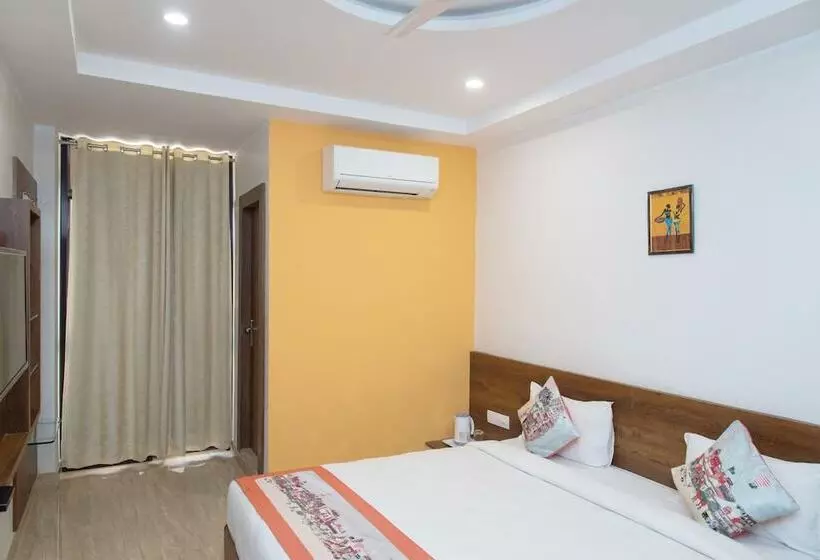 Hotelli Divine Inn By Oyo Rooms