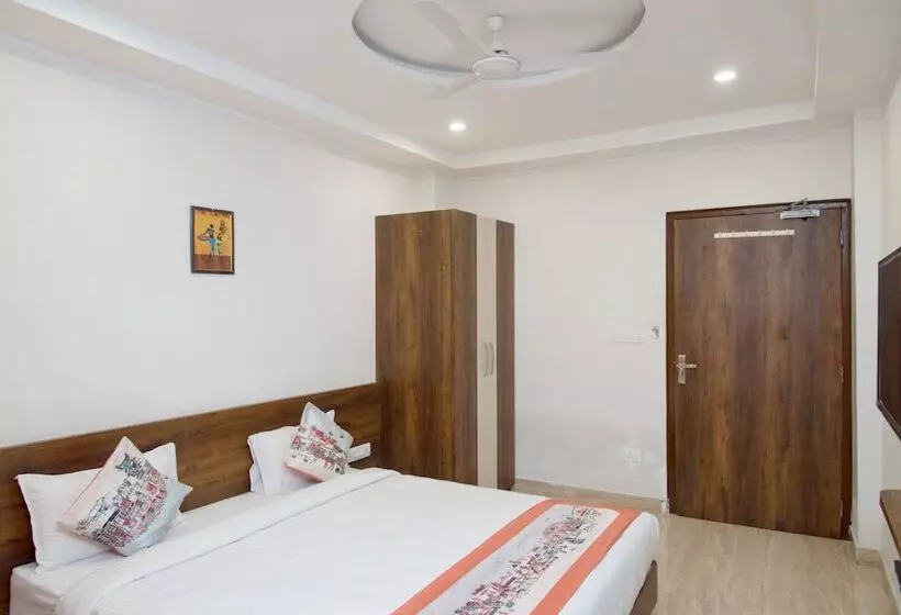 Hotelli Divine Inn By Oyo Rooms