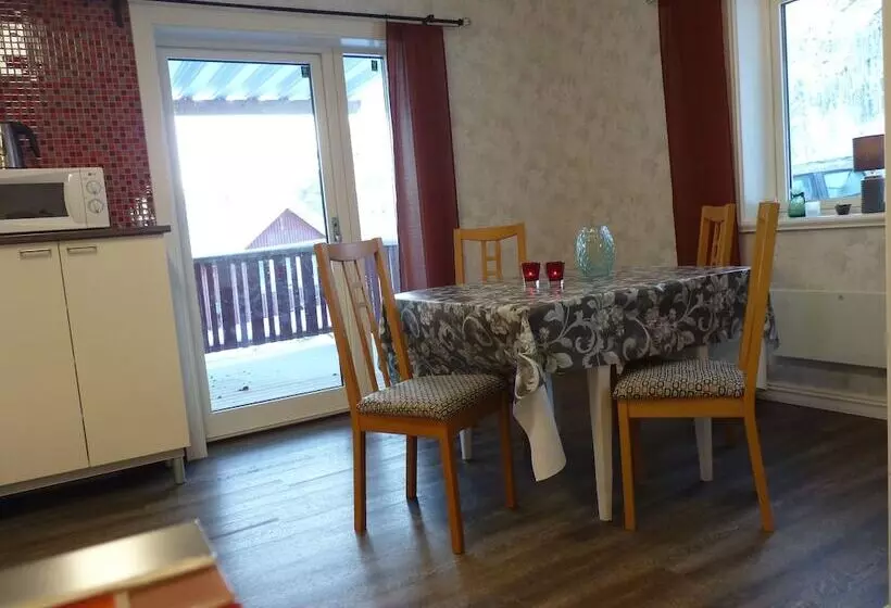 Hotelli Hammarstrands Camping, Stugby Och Fiske