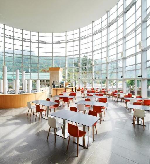 בית מלון כפרי Hanwha Resort Sanjeong Lake Annecy