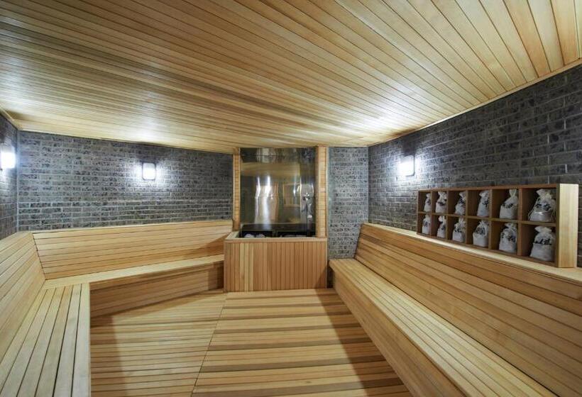 בית מלון כפרי Hanwha Resort Sanjeong Lake Annecy