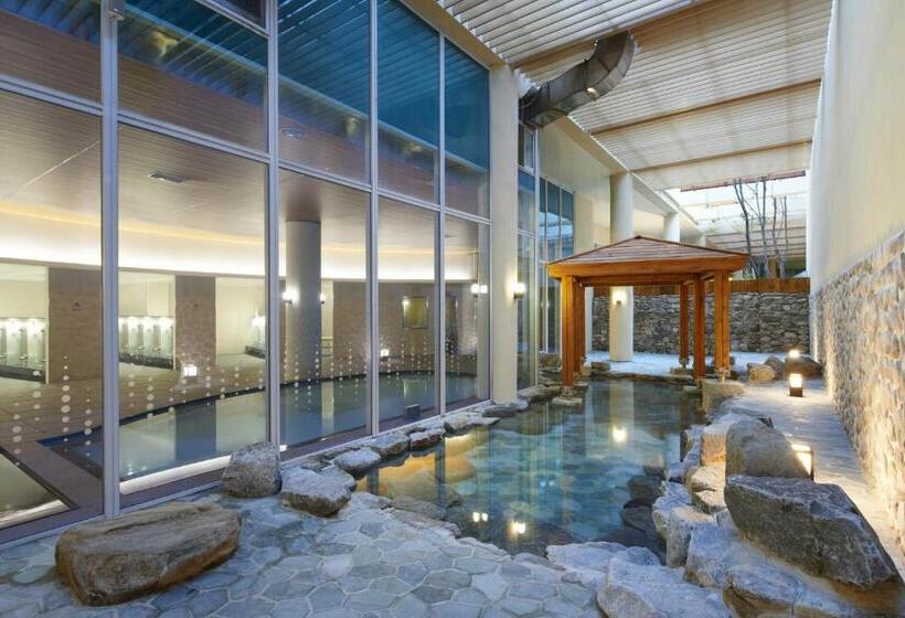 בית מלון כפרי Hanwha Resort Sanjeong Lake Annecy