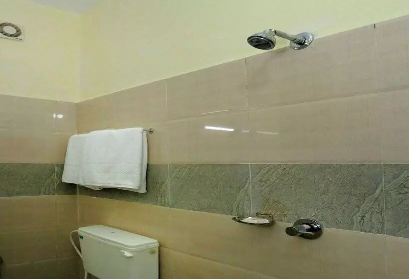 Hotelli Oyo 10149 Noor Residency