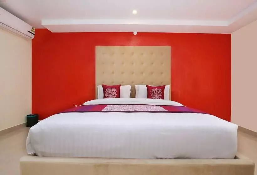 Hotelli Oyo 10149 Noor Residency