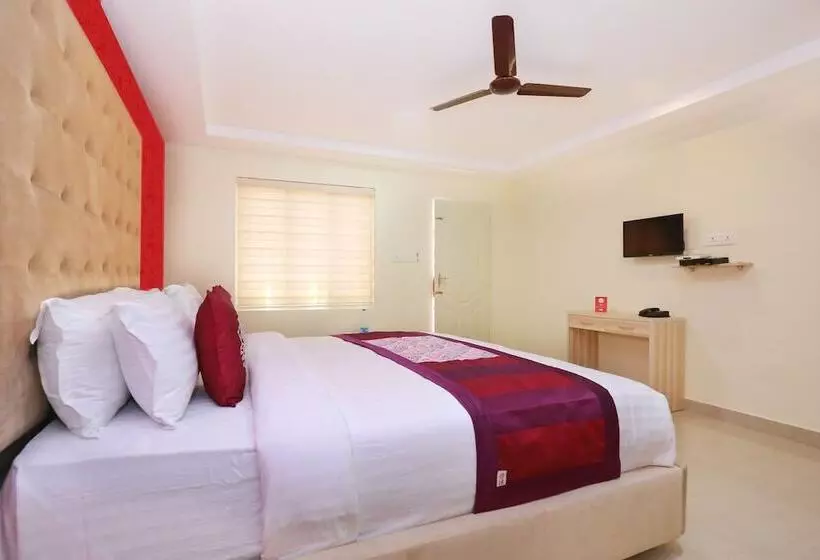 Hotelli Oyo 10149 Noor Residency