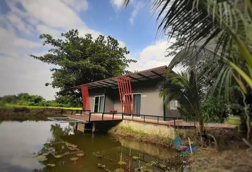 Hotelli Sawansang Nangkeaw Resort