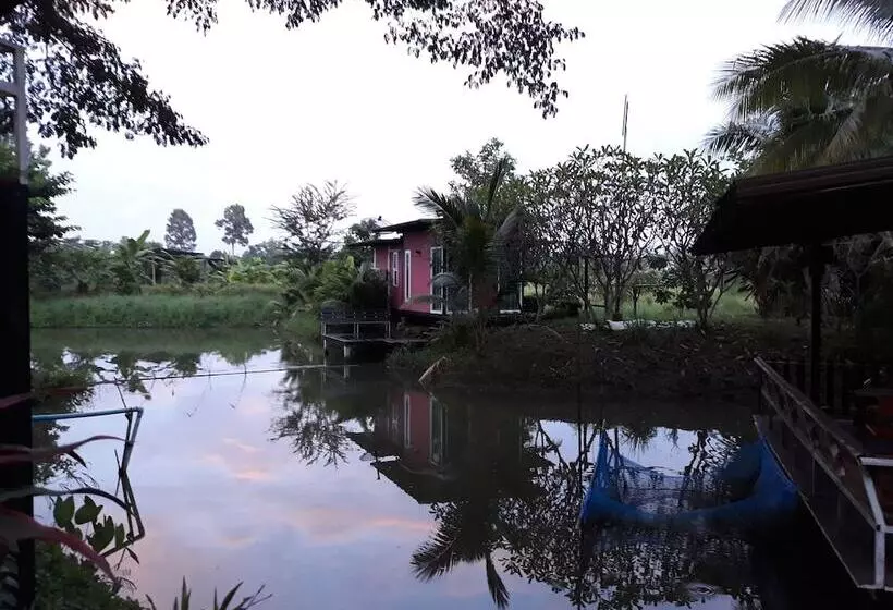 Hotelli Sawansang Nangkeaw Resort