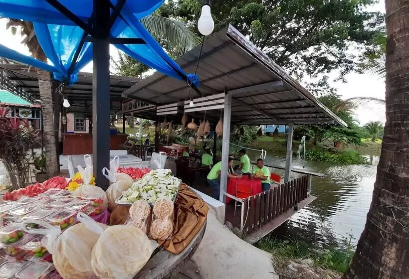 Hotelli Sawansang Nangkeaw Resort