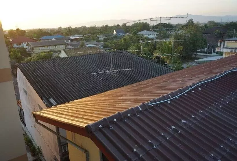 ホテル Thonkla Happyhome