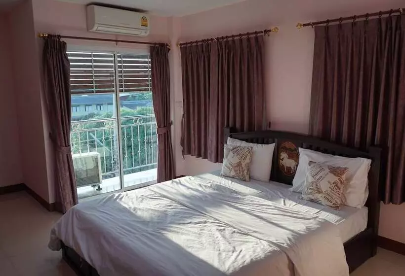 ホテル Thonkla Happyhome