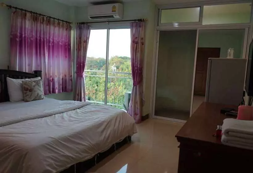 ホテル Thonkla Happyhome