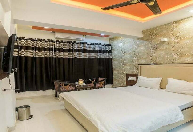 ホテル Zorba, Deesa