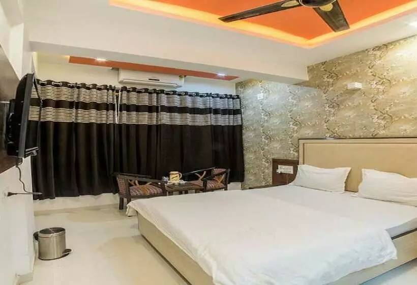 Hotelli Zorba, Deesa