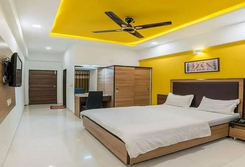 Hotelli Zorba, Deesa