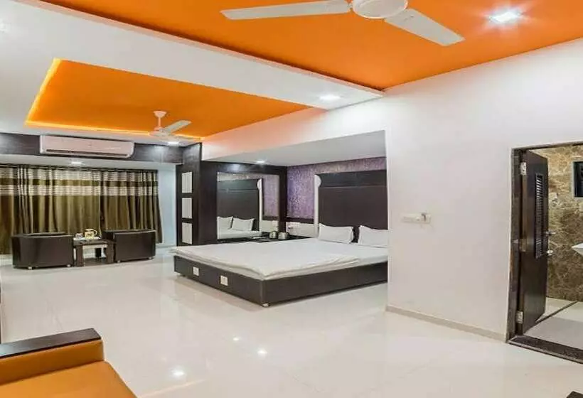 Hotelli Zorba, Deesa