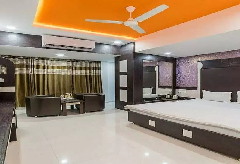 Hotelli Zorba, Deesa