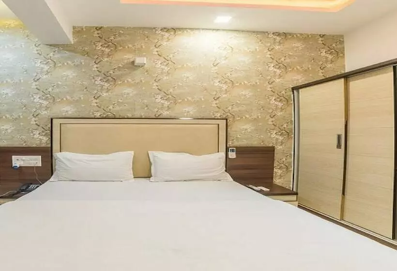 Hotelli Zorba, Deesa