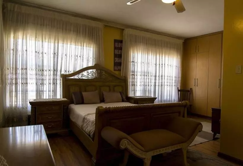 Motsolga Bed And Breakfast