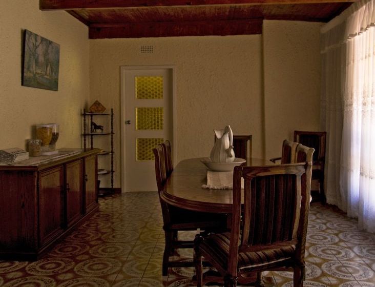 Motsolga Bed And Breakfast