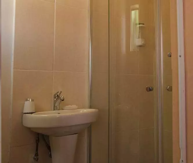 Motsolga Bed And Breakfast