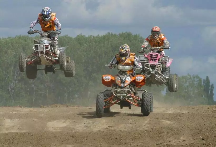 Majatalo Le Jardin De La Reyssouze