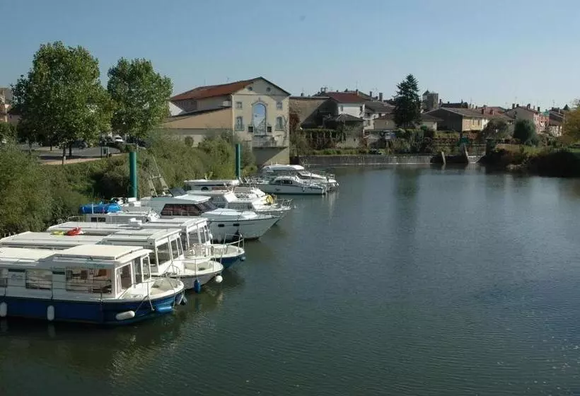 Majatalo Le Jardin De La Reyssouze