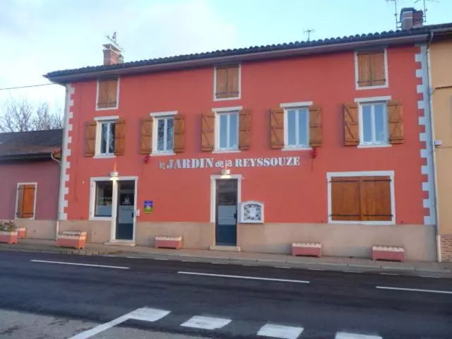 Majatalo Le Jardin De La Reyssouze