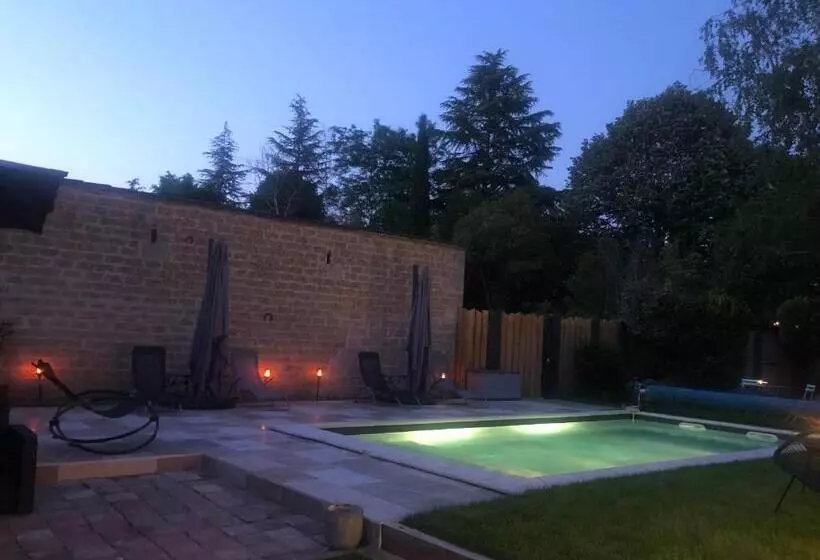 Majatalo Le Numero 15