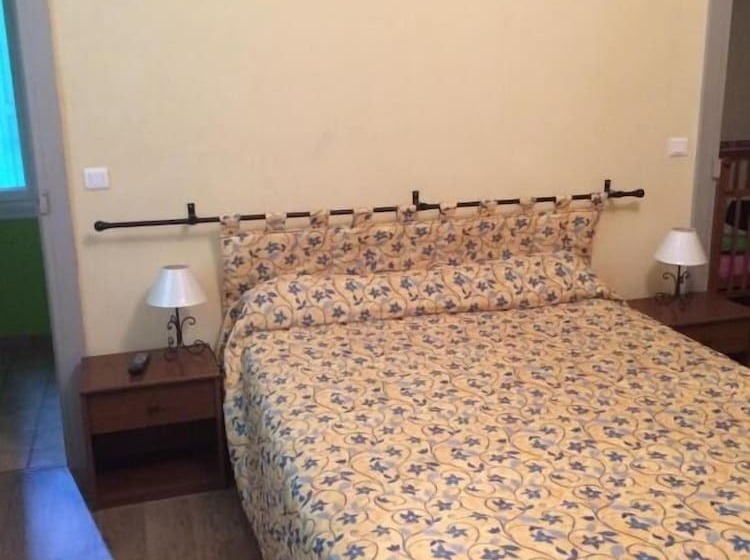 بنسيون Le Parc Aux Cèdres