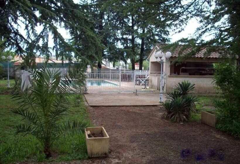 بنسيون Le Parc Aux Cèdres