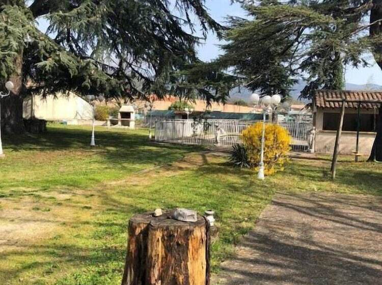 بنسيون Le Parc Aux Cèdres