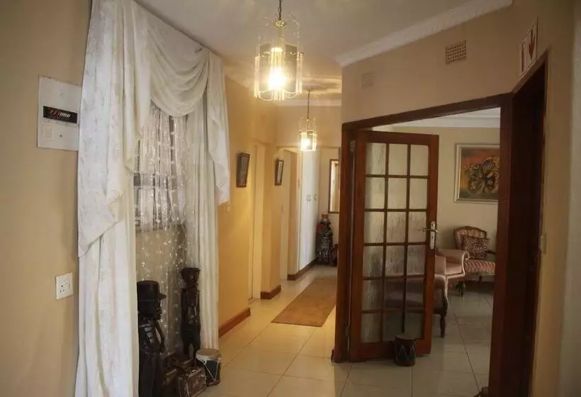 پانسیون Lolos Bed & Breakfast