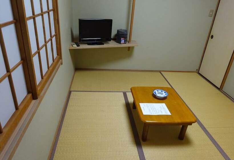 פנסיון Minshuku Kamenoi