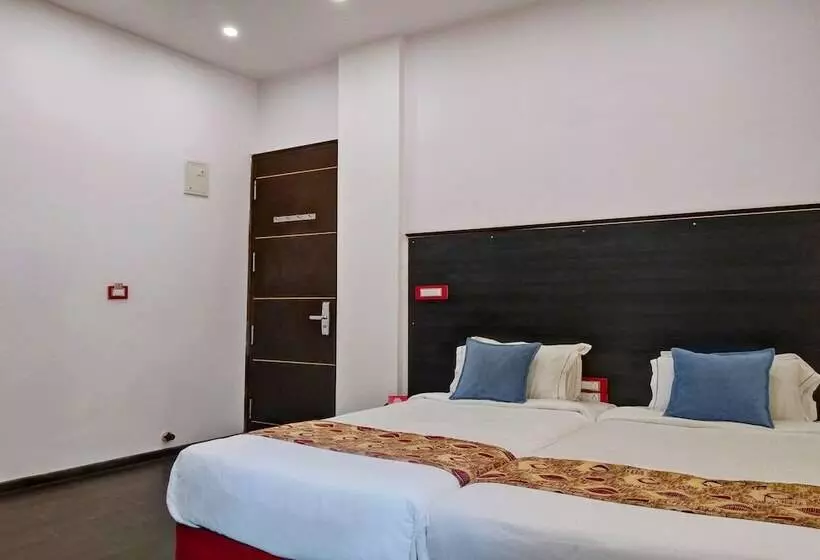 Roo Luxury Boutique Hotel By Oyo Rooms